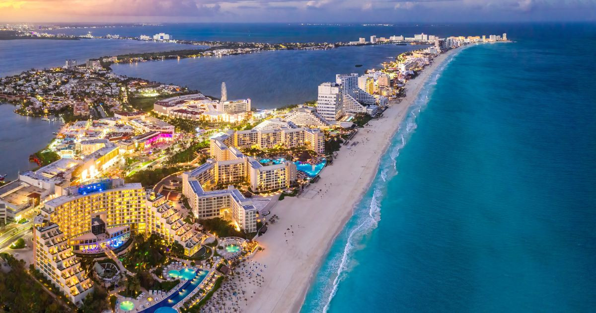 Round Trip Direct Business Class from Portugal to Cancun, Mexico for €1,340