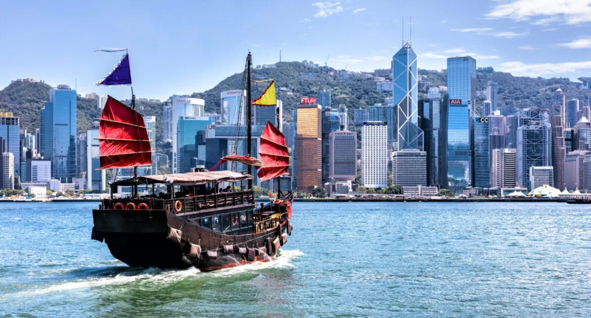 Business Class from Italy to Hong Kong from €1,719 Round Trip