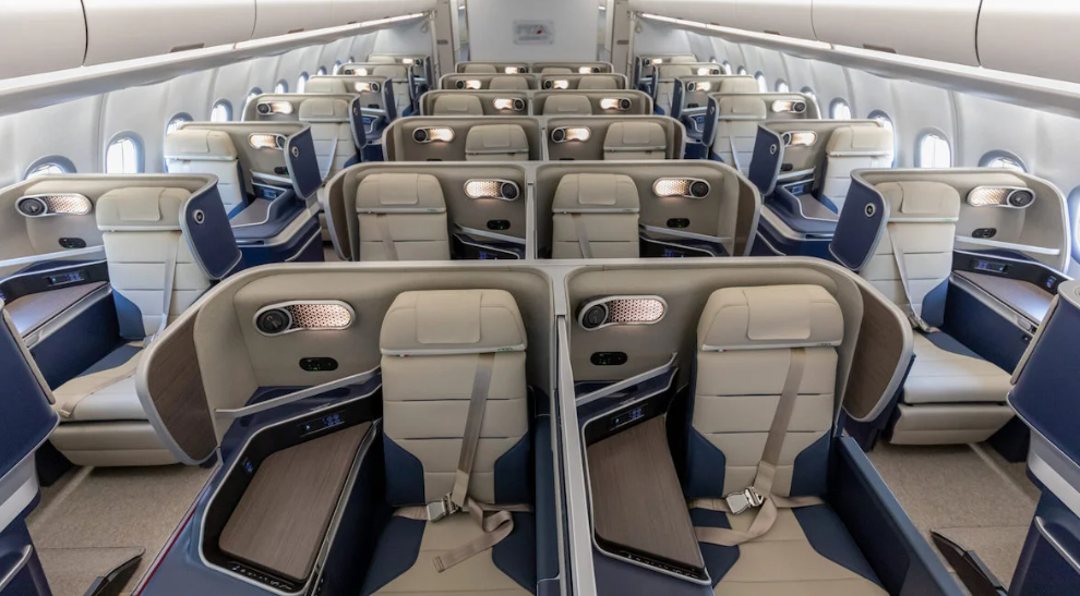 Business Class from Barcelona to Los Angeles