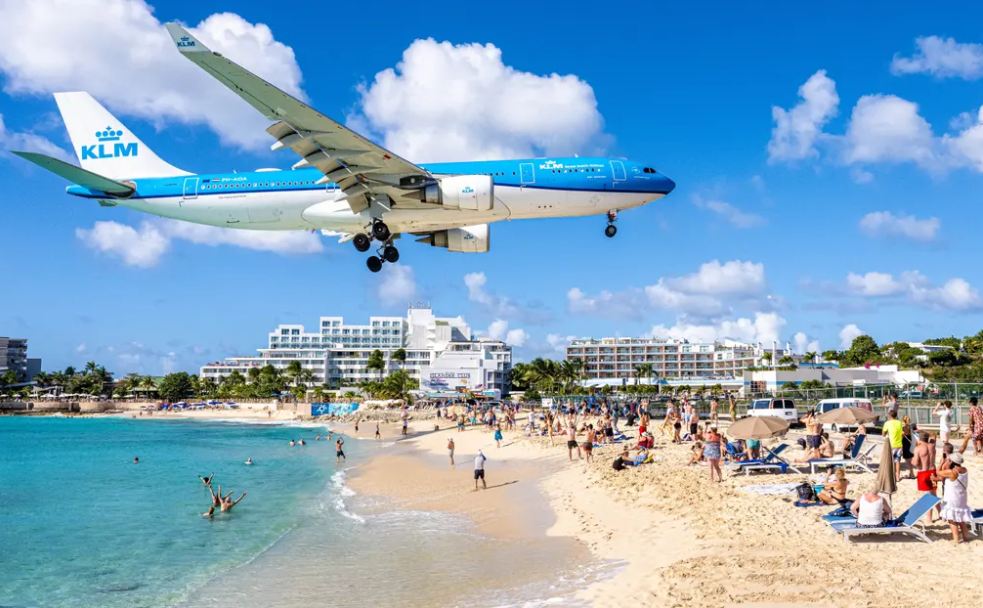 Business Class from Poland to Sint Maarten for €1,713 Round Trip on Air France/KLM