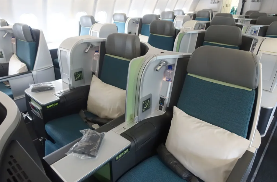 Business Class from Paris to New York