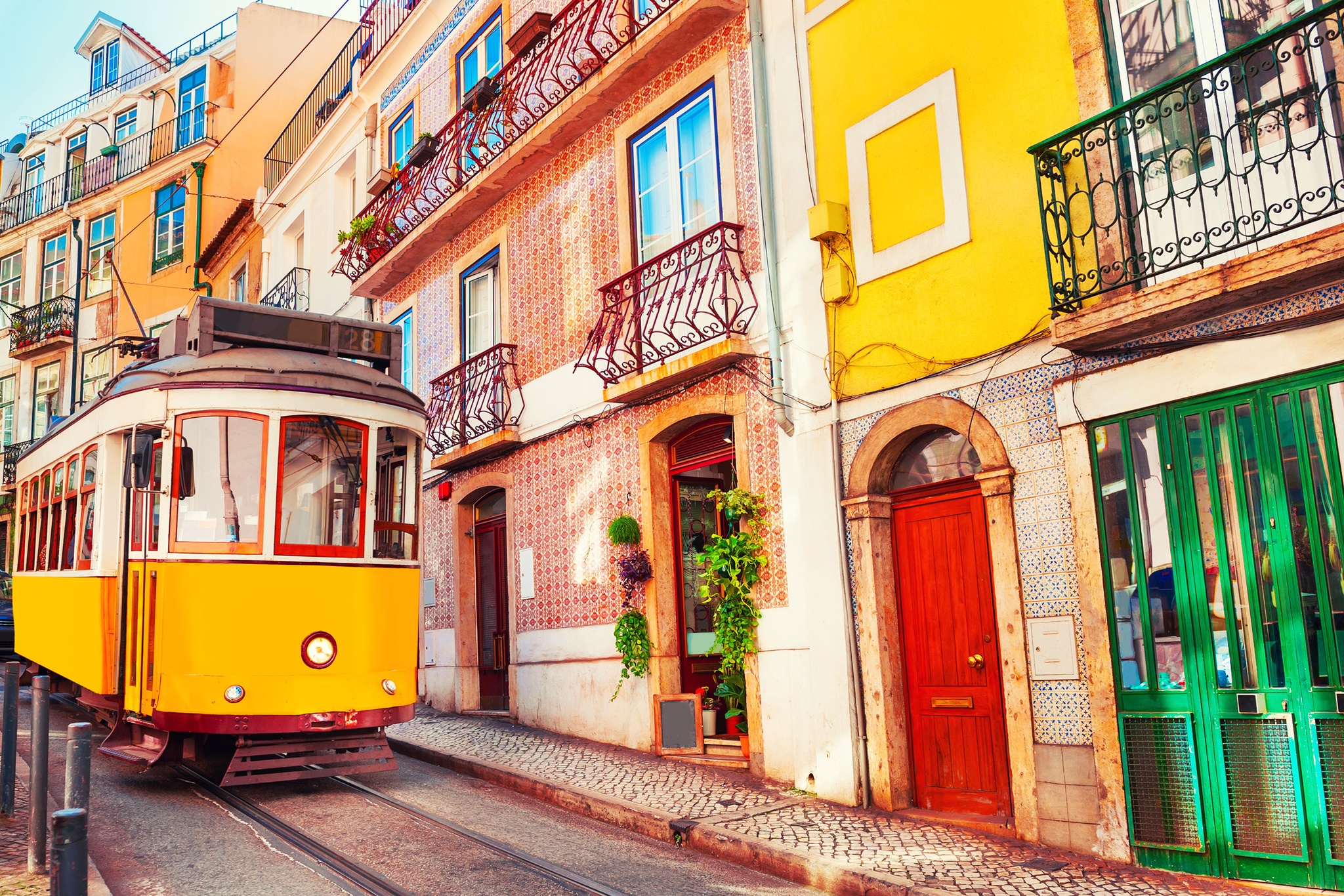 Business Class from Canada to Portugal Nonstop for $1,457 Round Trip on TAP Air Portugal