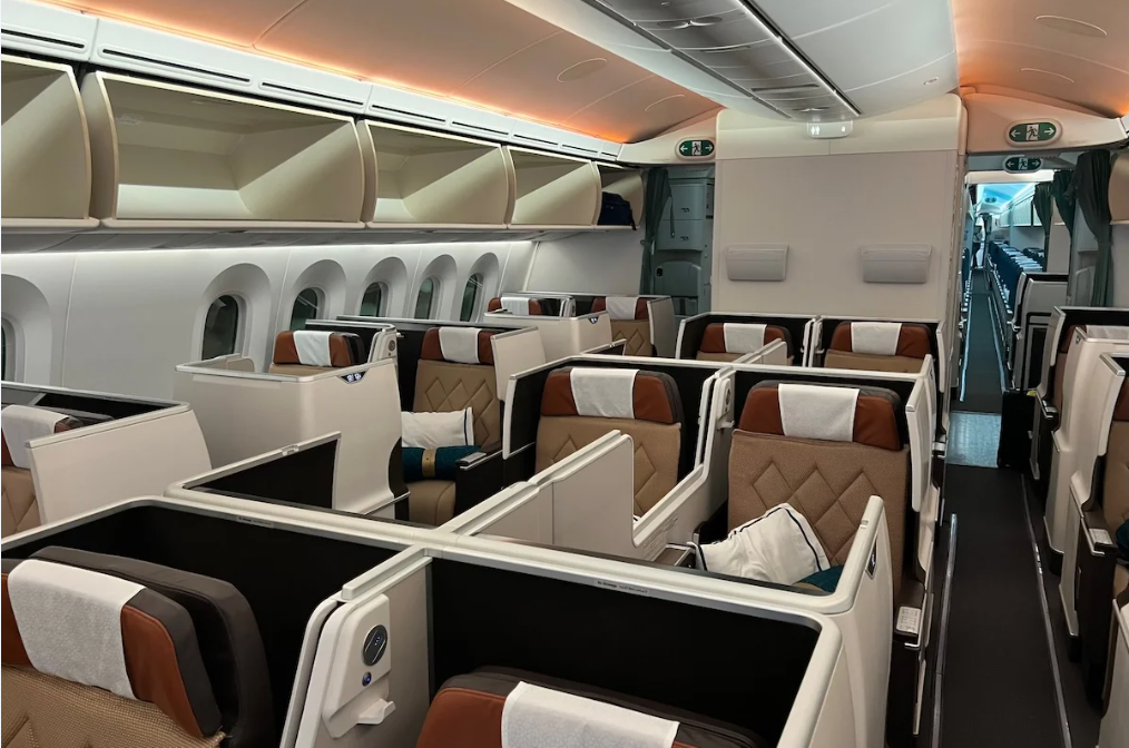 Business Class from Milan to Thailand