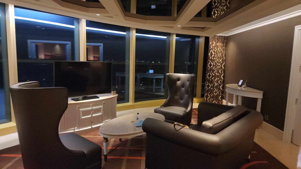 Executive Suite - living room