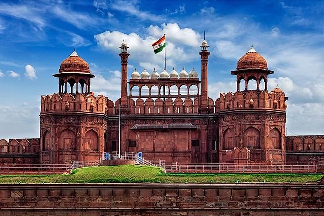 Business Class from Lisbon to New Delhi